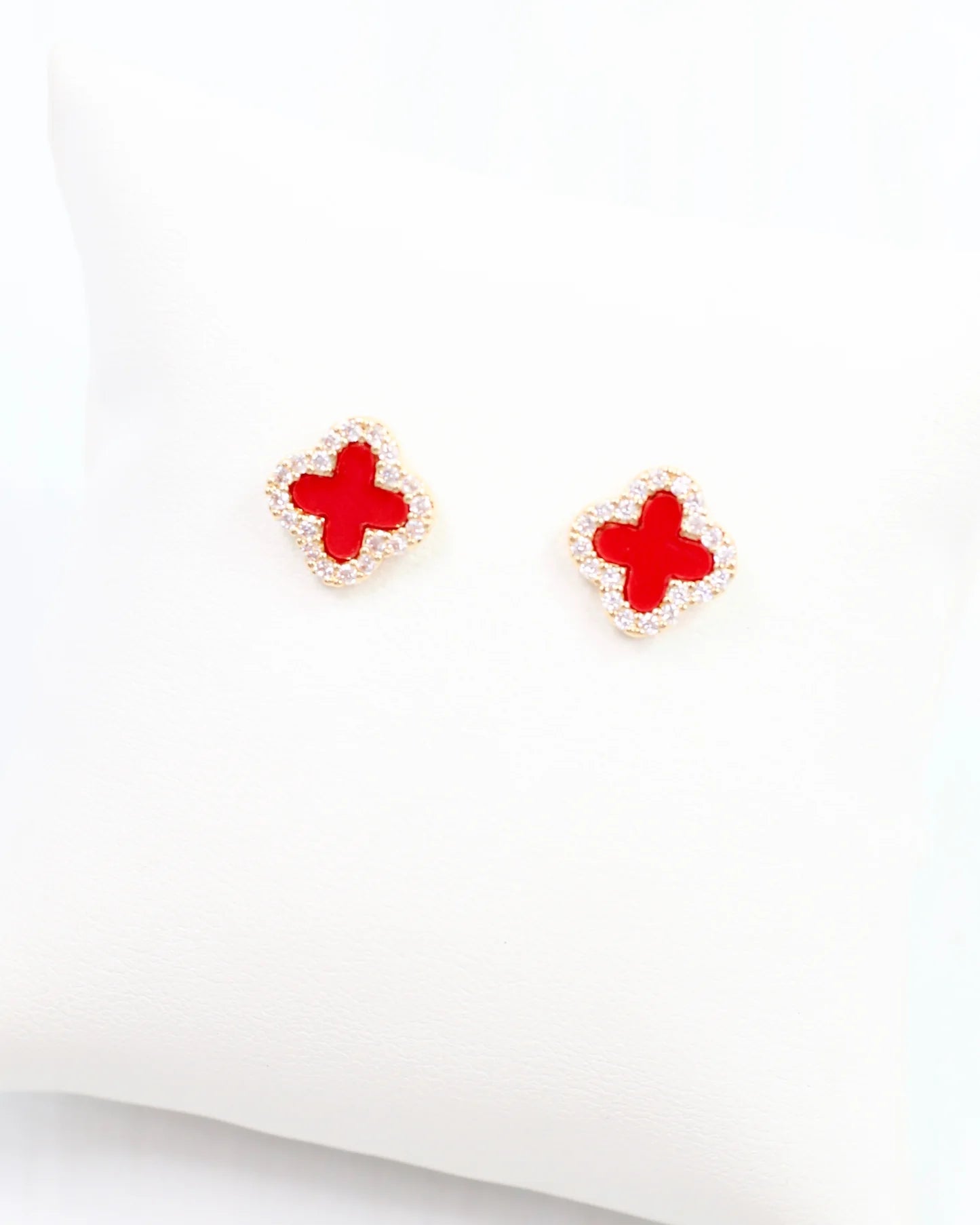 BISBEE CZ CLOVER STUD EARRING - RED