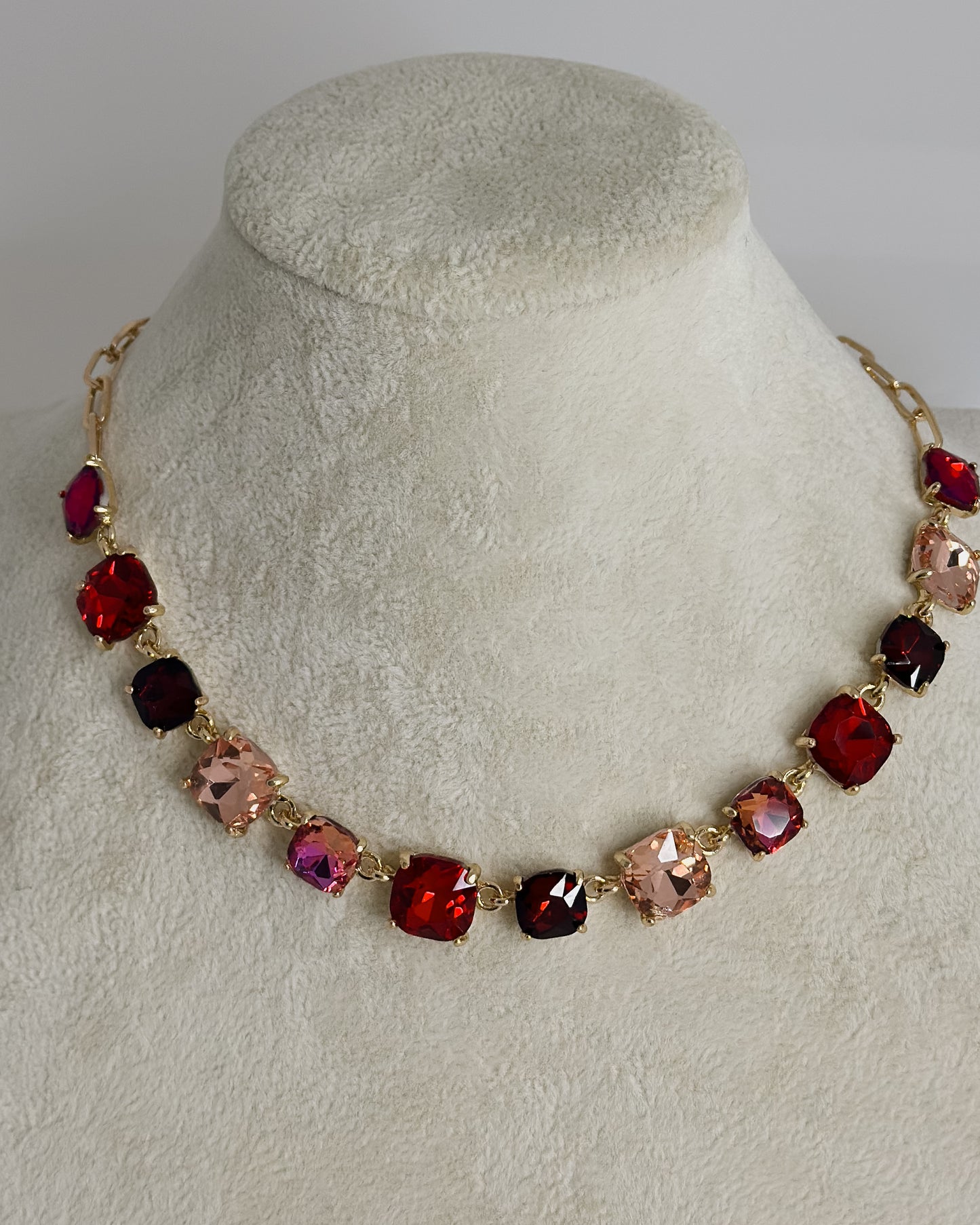 GOLD LINK NECKLACE W/MULTI RED & PINK GEMS