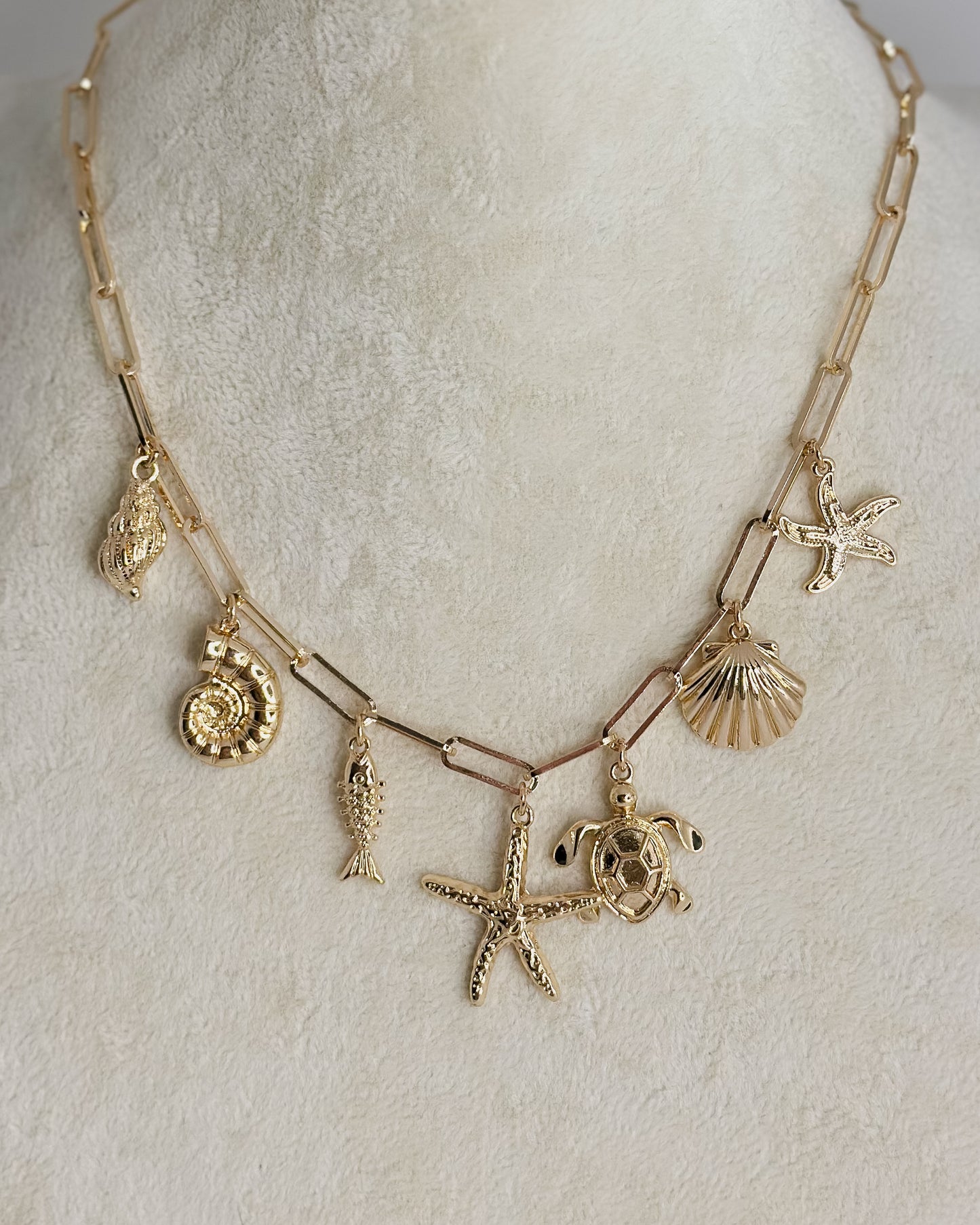 GOLD PAPERCLIP CHAIN SEA LIFE CHARM NECKLACE