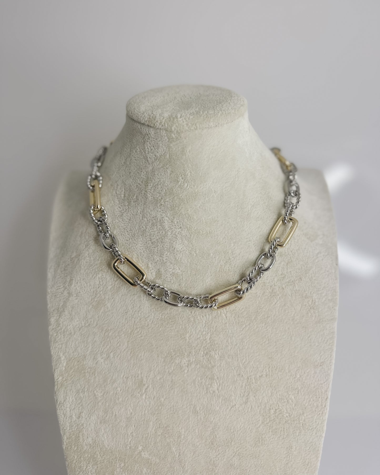 GOLD & SILVER LINK NECKLACE WITH MAGNETIC GOLD KNOT CLASP