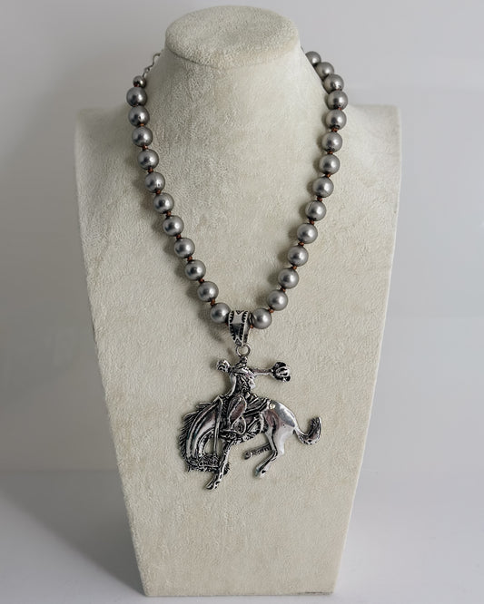 SILVER BEAD NECKLACE W/OVERSIZED PENDANT