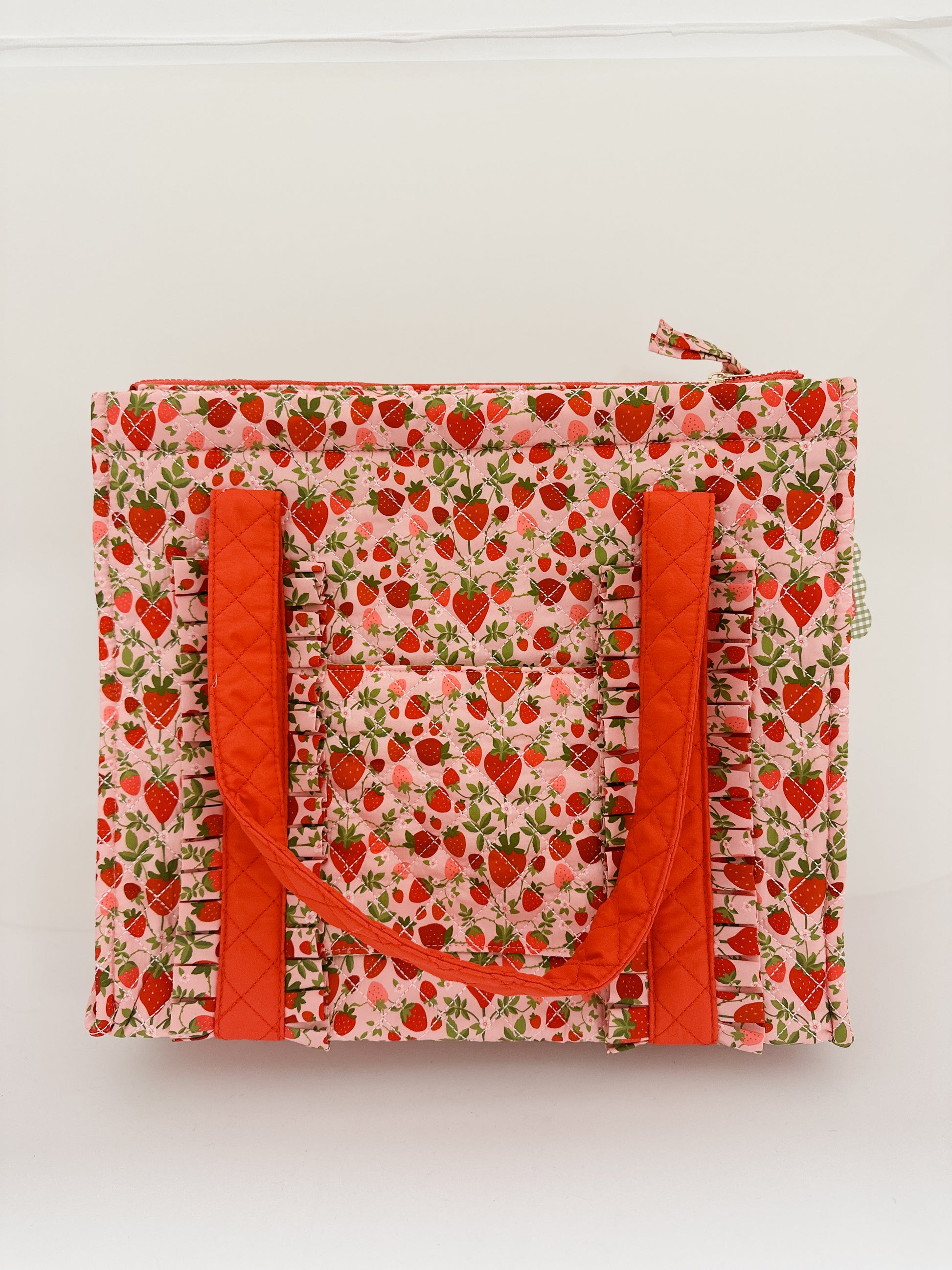 THE EVERYDAY QUILTED TOTE BAG - STRAWBERRY FIELDS - Pharm Favorites by Economy Pharmacy