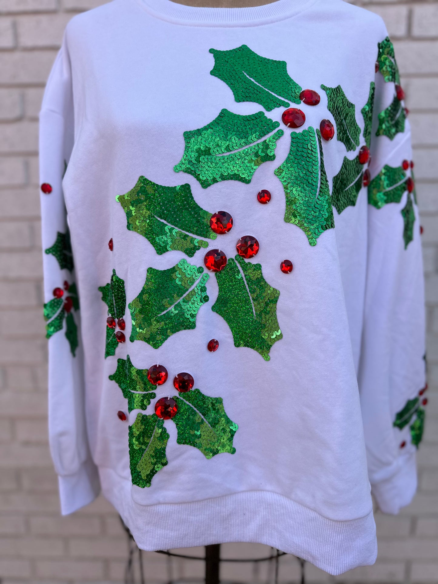 WHITE DIAGONAL HOLLY SWEATSHIRT