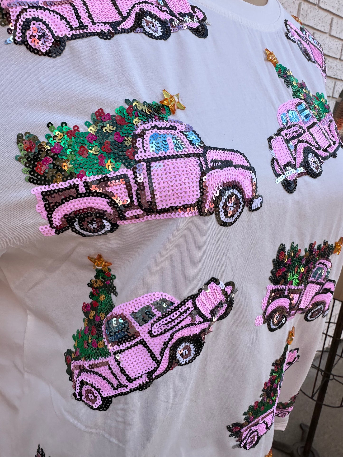 WHITE TRUCK WITH CHRISTMAS TREES TEE