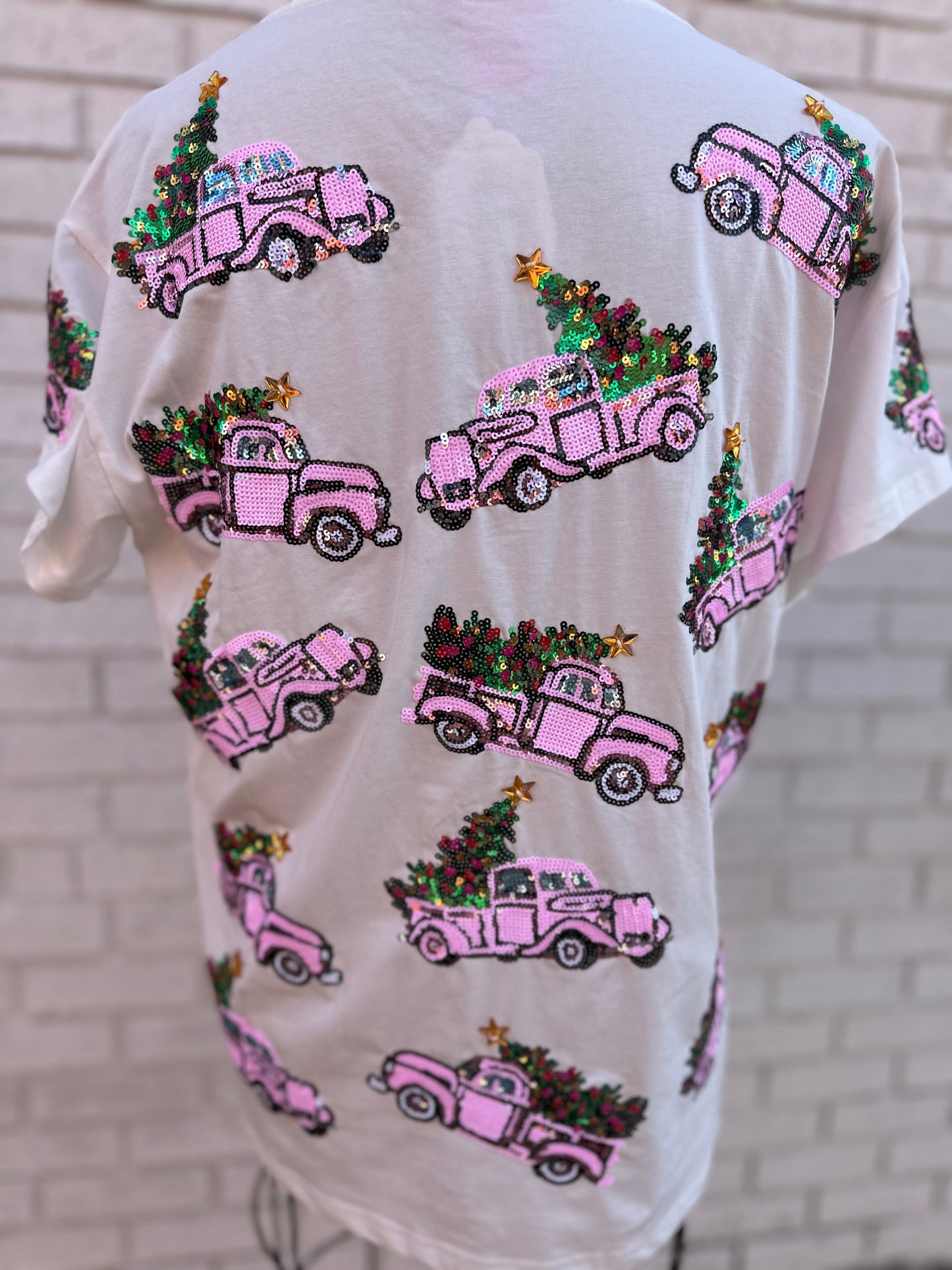 WHITE TRUCK WITH CHRISTMAS TREES TEE