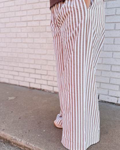 MOCHA STRIPED SEERSUCKER WIDE LEG PANTS