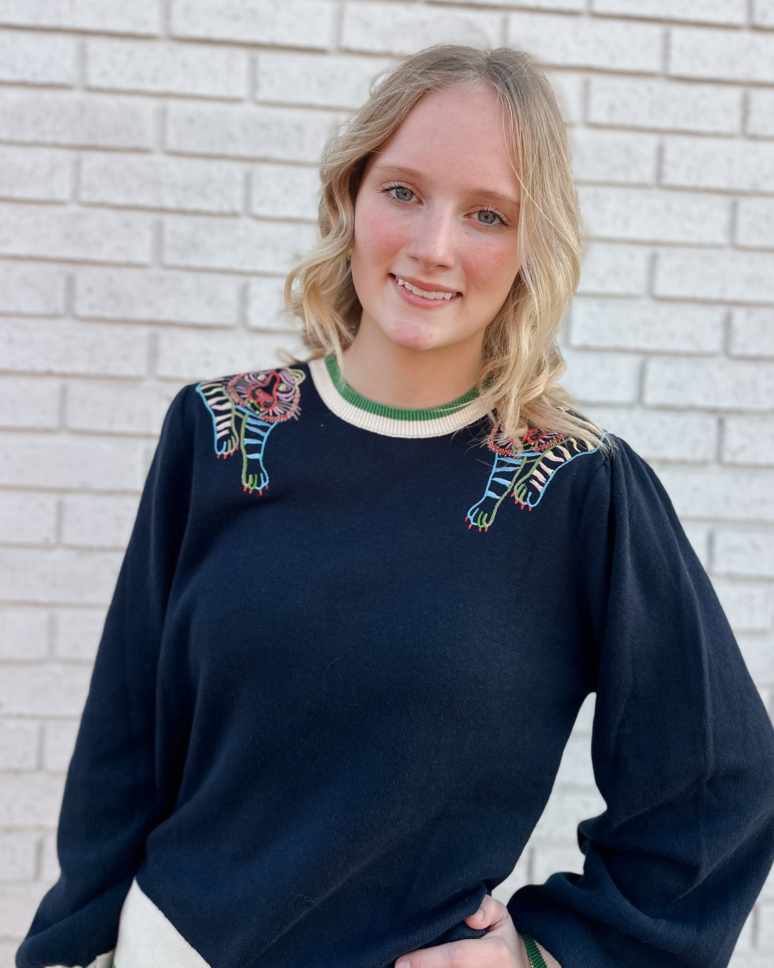 NAVY TIGER EMBROIDERED KNIT TOP