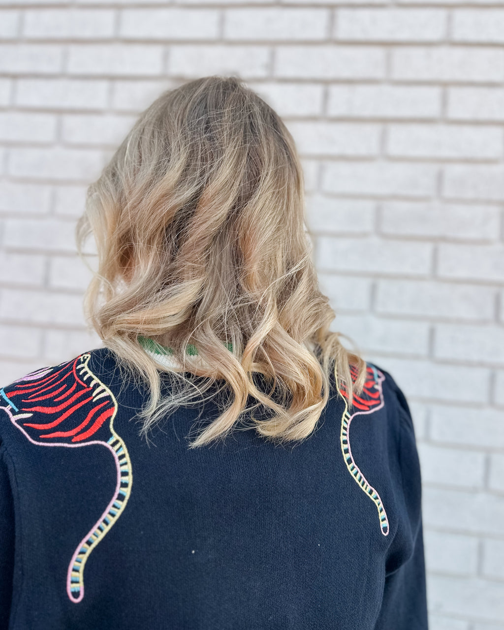 NAVY TIGER EMBROIDERED KNIT TOP