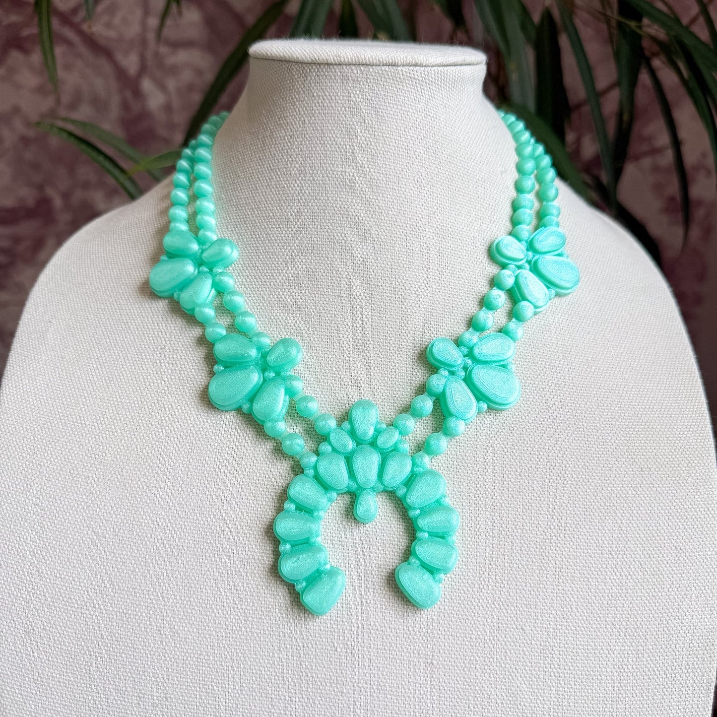 NIGHT BLOOM NECKLACE