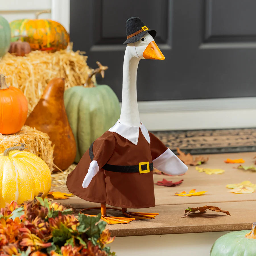 GIDDY THE PORCH GOOSE OUTFITS