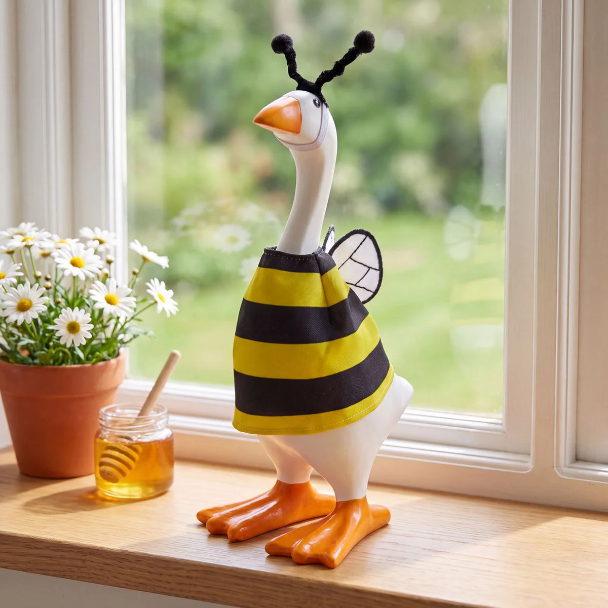 GORDY THE TABLETOP GOOSE ACCESSORY SET