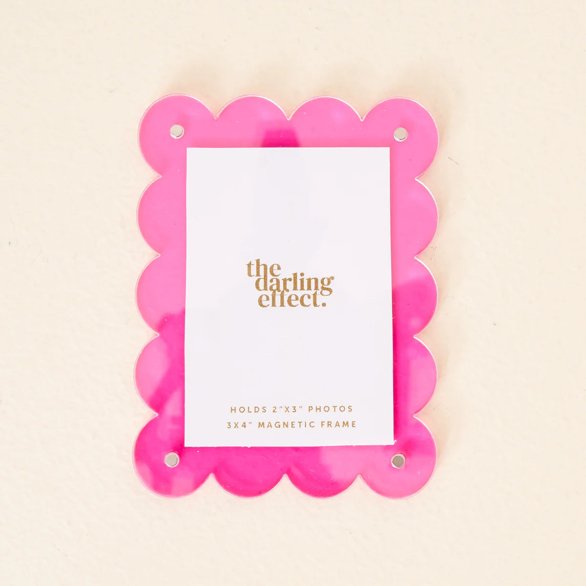 MINI SCALLOPED ACRYLIC PICTURE FRAME MAGNET