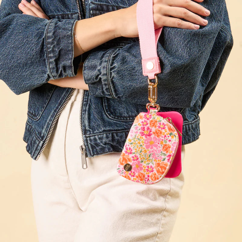 DYNAMIC DUO POUCH WRISTLET