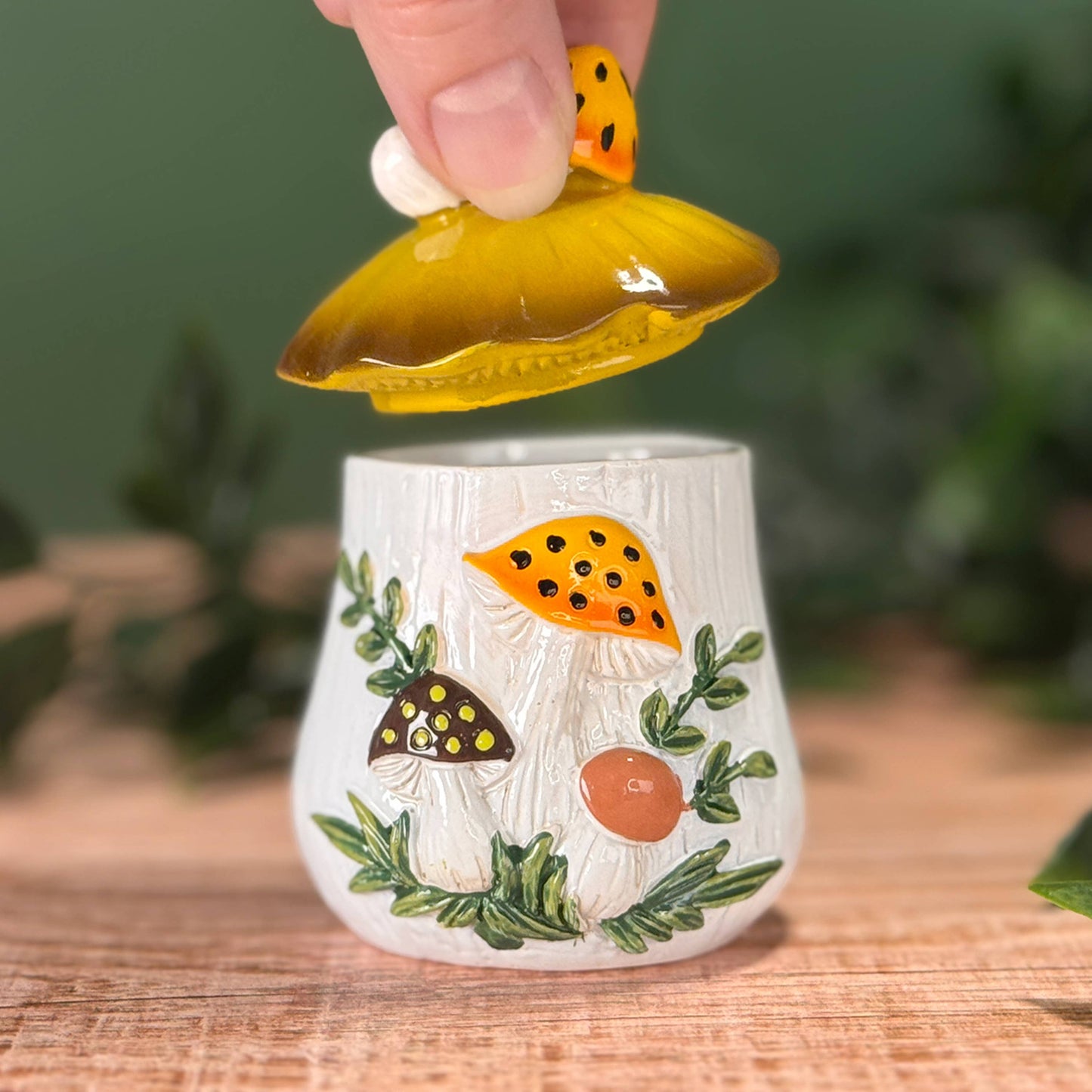 MERRY MUSHROOM RESIN TRINKET BOX