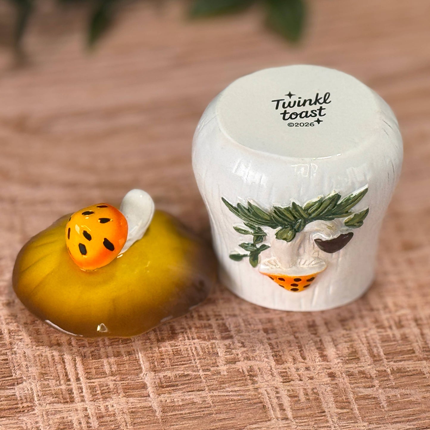 MERRY MUSHROOM RESIN TRINKET BOX