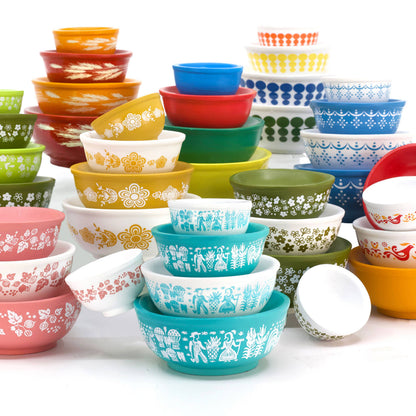 MINI PYREX-INSPIRED MIXING BOWLS STACKABLE DISPLAY SET