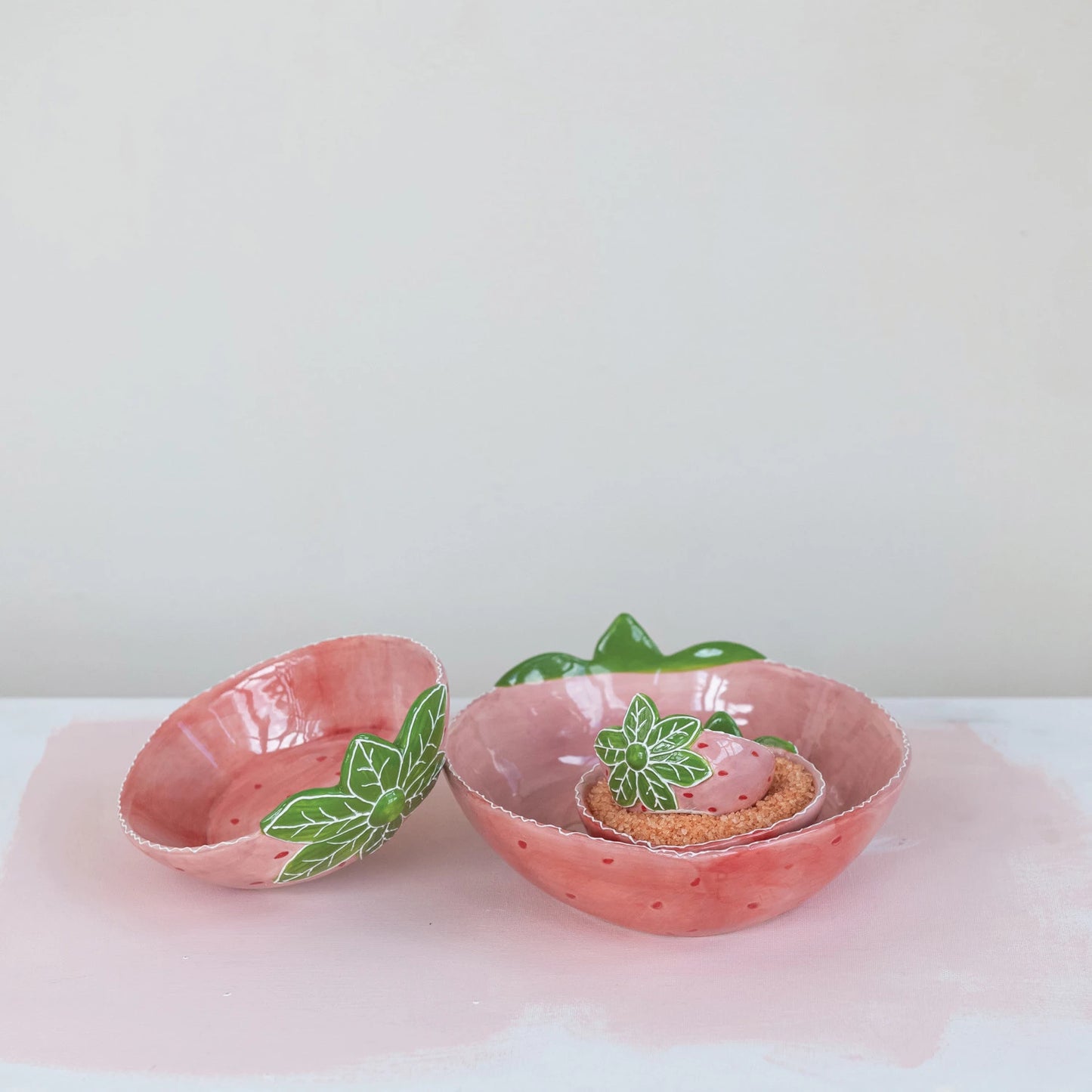 STONEWARE BOWLS STRAWBERRY SHAPED - SET OF 4