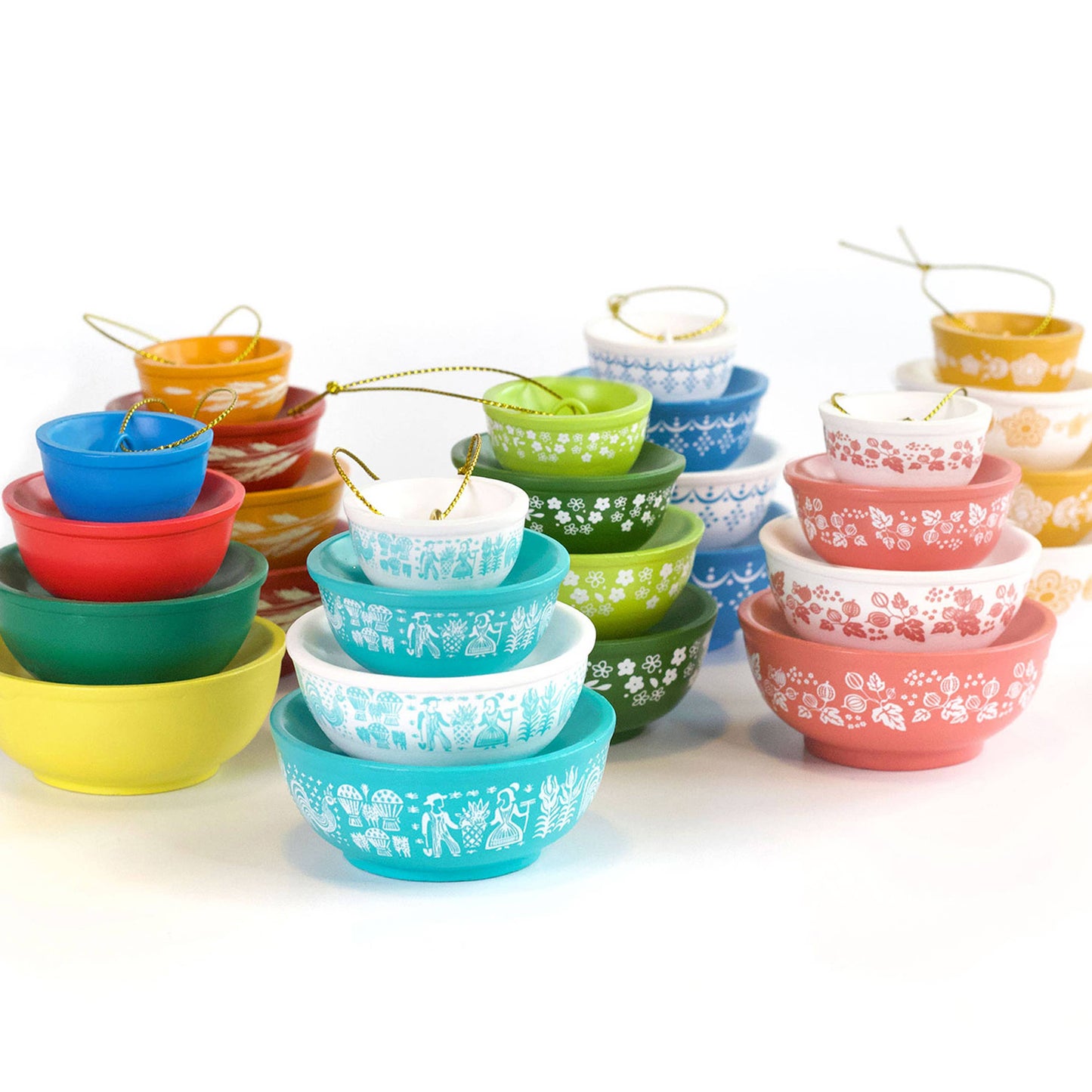 MINI PYREX-INSPIRED BOWL ORNAMENT - RETRO CHRISTMAS DECOR