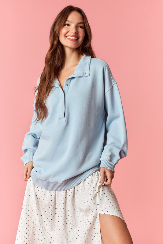 LIGHT BLUE GARMENT DYE MINERAL WASHED FLEESED TERRY SWEATSHIRT