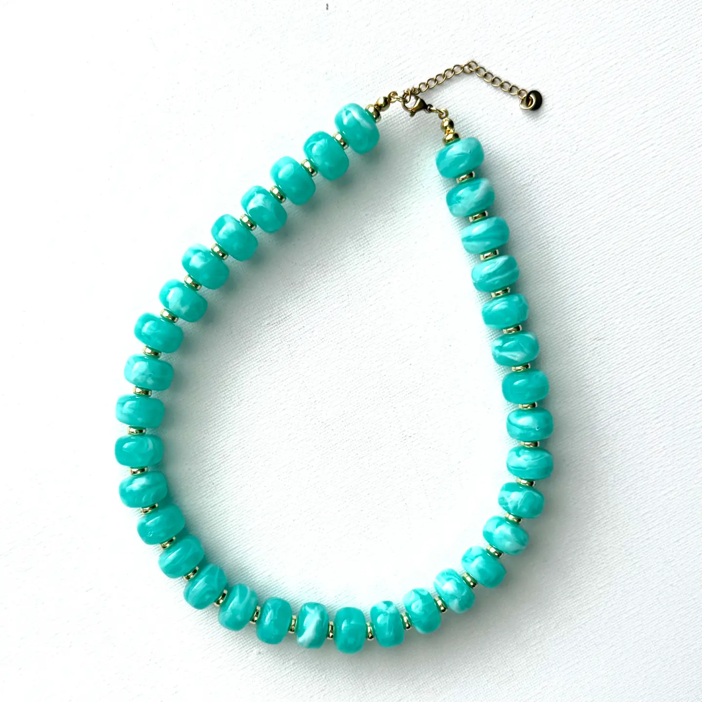 CHUNKY RESIN BEADED NECKLACE