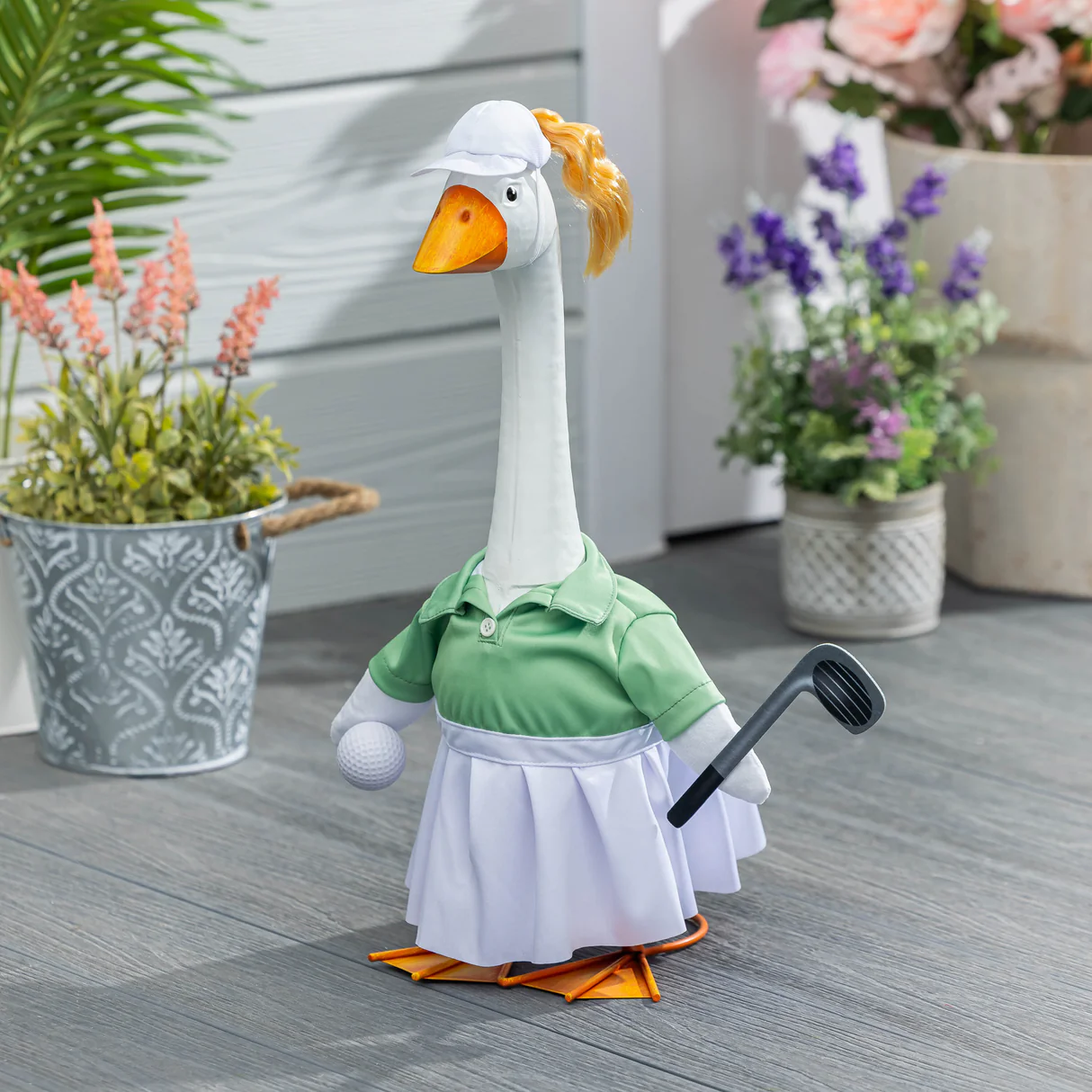 GIDDY THE PORCH GOOSE OUTFITS