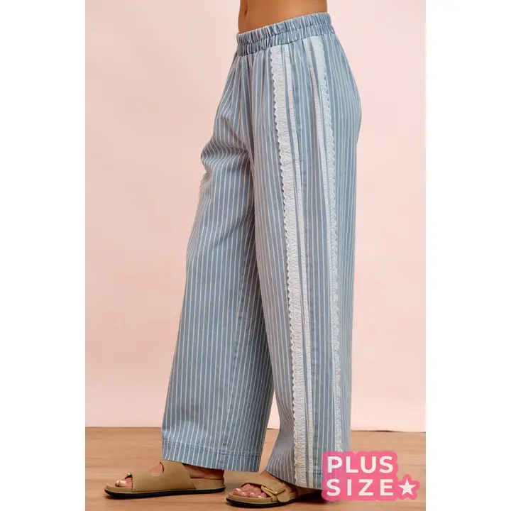 STRIPES LACE CONTRAST SIDED DENIM PANTS