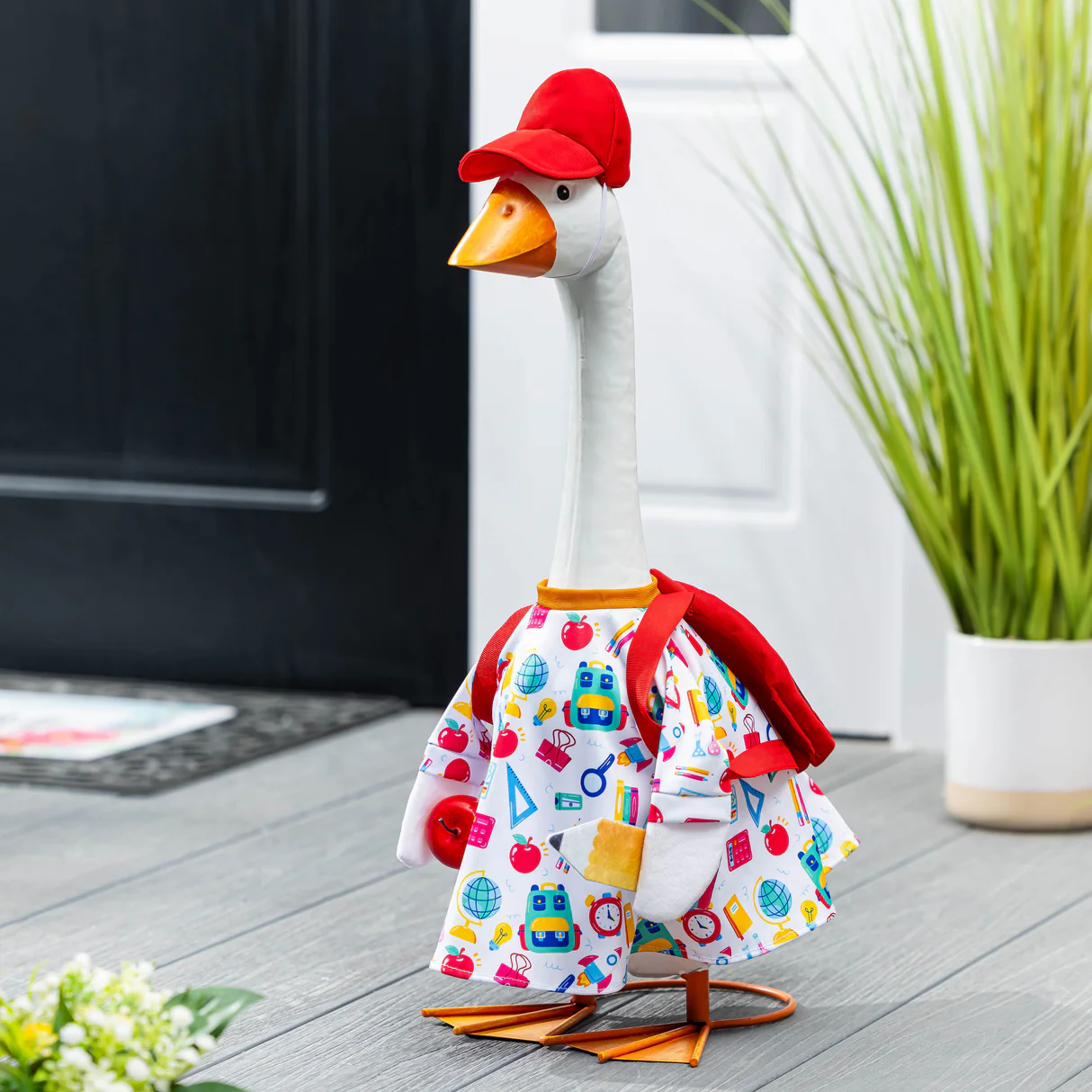 GIDDY THE PORCH GOOSE OUTFITS