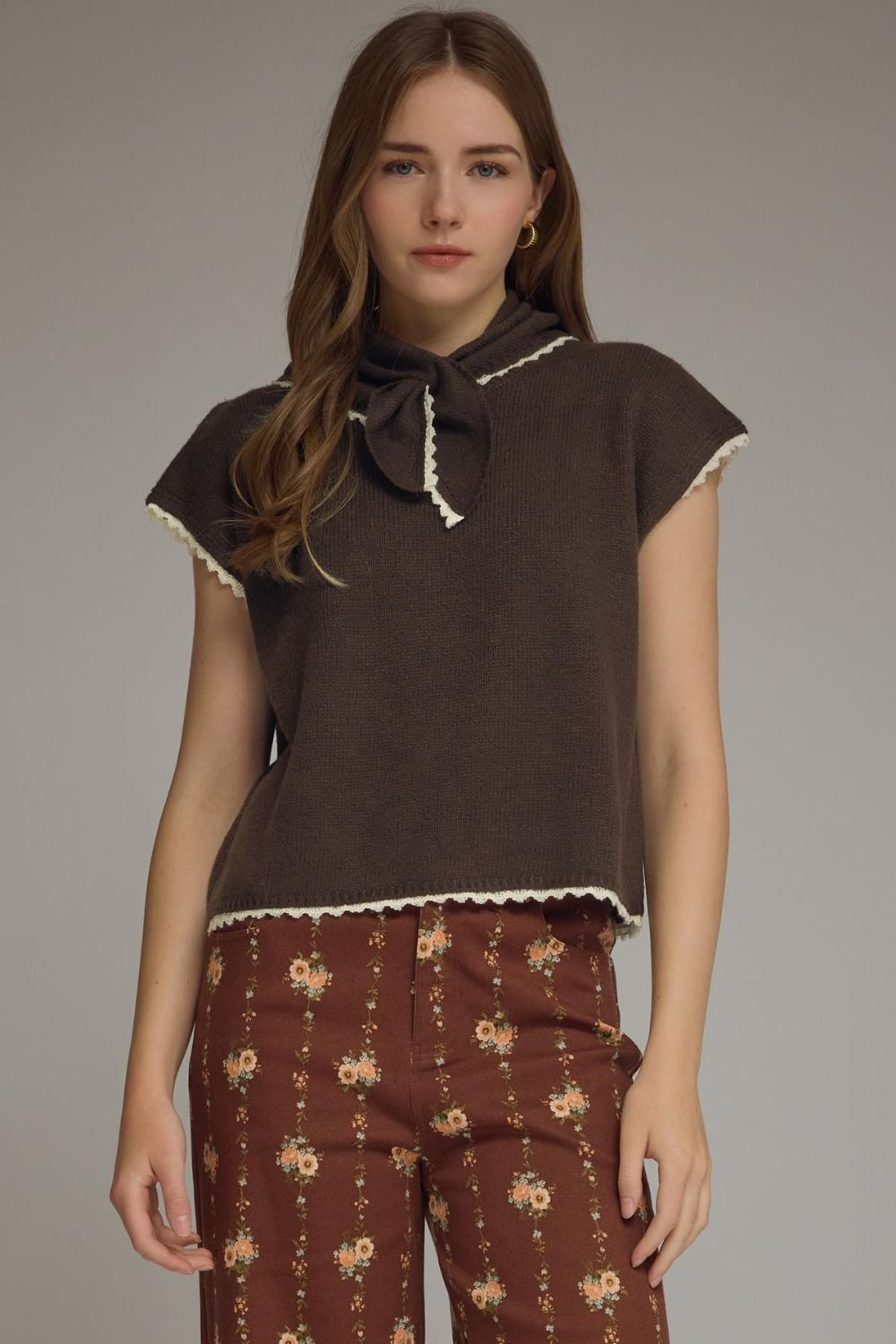 BROWN CAP SLEEVE KNIT TOP WITH SCARF TIE NECK