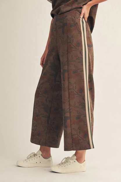 BROWN FRONT ZIP FLORAL 2PC TOP & PANT SET